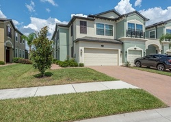 Short-sale in  MILKWEED TRCE Lutz, FL 33558