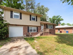 Short-sale in  MAINS CREEK RD Chesapeake, VA 23320