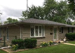 Short-sale Listing in GLENWOOD AVE JOLIET, IL 60435