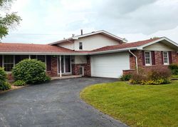 Short-sale Listing in PRINCE DR SOUTH HOLLAND, IL 60473