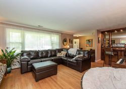 Short-sale Listing in LINCOLN AVE LAKE BLUFF, IL 60044