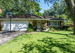 Short-sale in  LINCOLN AVE Lake Bluff, IL 60044