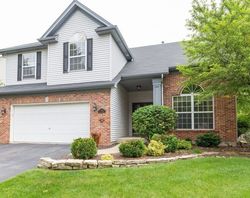 Short-sale in  CARRIAGE WAY South Elgin, IL 60177