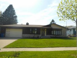 Short-sale in  S HIGHFIELD CT Oak Creek, WI 53154