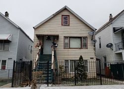 Short-sale in  W 46TH PL Chicago, IL 60632