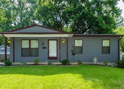 Short-sale in  VILLE ROSA LN Hazelwood, MO 63042