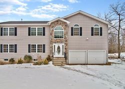 Short-sale in  GRANITE RD Long Pond, PA 18334