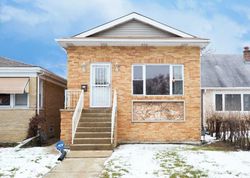 Short-sale in  W MONTROSE AVE Harwood Heights, IL 60706