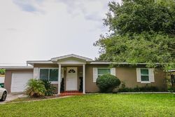 Short-sale in  S GARDENIA AVE Tampa, FL 33629