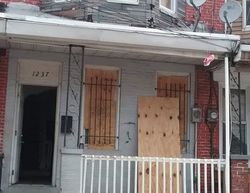 Short-sale in  THURMAN ST Camden, NJ 08104