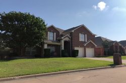  Summer Meadows Dr, Fort Worth TX