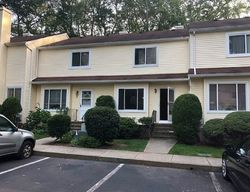 Short-sale in  WOODLAND DR Roselle, NJ 07203