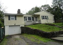 Short-sale in  BEAR HILLS RD Newtown, CT 06470