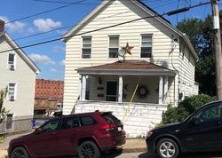 Short-sale in  STEWART ST Fall River, MA 02720