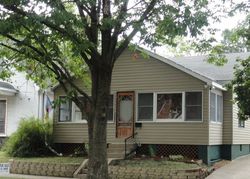 Short-sale in  N 5TH AVE Canton, IL 61520