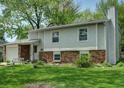 Short-sale in  GOLFVIEW TER Buffalo Grove, IL 60089