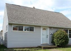 Short-sale in  VALLEYVIEW AVE SW Canton, OH 44710