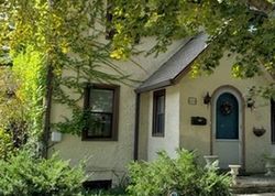 Short-sale in  HALF DAY RD Highland Park, IL 60035