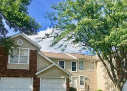 Short-sale Listing in INLET ISLE DR FLORISSANT, MO 63034