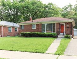 Short-sale in  REPUBLIC AVE Oak Park, MI 48237