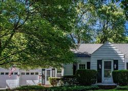 Short-sale in  MEADOWBROOK LN West Chester, PA 19380