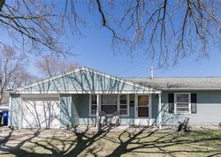 Short-sale in  KESLER RD NW Cedar Rapids, IA 52405