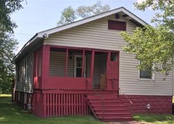 Short-sale in  N 42ND ST East Saint Louis, IL 62204