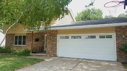 Short-sale in  N FOX POINT DR Peoria, IL 61614