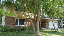 Short-sale in  N FOX POINT DR Peoria, IL 61614