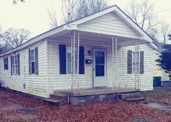 Short-sale Listing in N 11TH AVE HOPEWELL, VA 23860