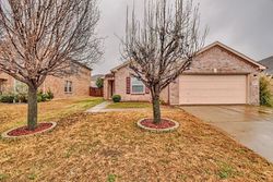  Throckmorton Dr, Grand Prairie TX