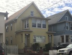 Short-sale Listing in 20TH AVE PATERSON, NJ 07504