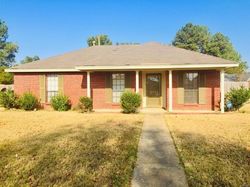 Short-sale in  VALLEY BROOK LN Montgomery, AL 36117