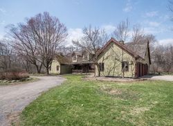 Short-sale in  GUILD LN Wayne, IL 60184