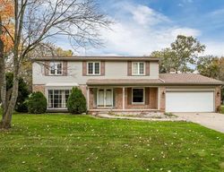 Short-sale in  SEDGEFIELD DR Bloomfield Hills, MI 48304