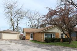 Short-sale in  JAMIE CT Oak Forest, IL 60452