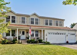 Short-sale Listing in PONDVIEW DR ANTIOCH, IL 60002