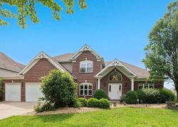 Short-sale in  SILVERLEAF DR Plainfield, IL 60585