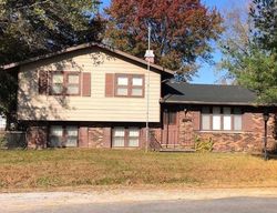 Short-sale in  HOLIDAY LN Riverton, IL 62561