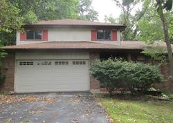 Short-sale in  S CREEKSIDE CT Crete, IL 60417