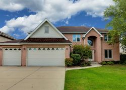 Short-sale in  WILLOW RD Matteson, IL 60443