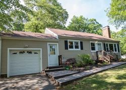 Short-sale in  N FOREST CIR West Haven, CT 06516