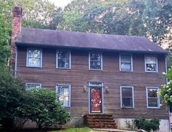 Short-sale in  ROUND HILL RD Shelton, CT 06484