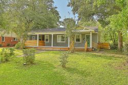 Short-sale in  BRADDOCK AVE North Charleston, SC 29405