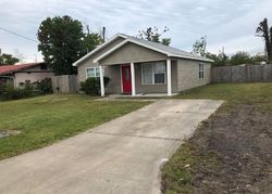 Short-sale in  HUNTINGTON DR Panama City, FL 32401