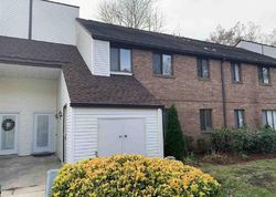 Short-sale Listing in COUNTRY MAGNOLIA LN # 20 EGG HARBOR TOWNSHIP, NJ 08234