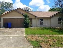 Short-sale Listing in MANOR HILL DR BRANDON, FL 33511