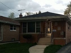 Short-sale in  IRVING AVE Dolton, IL 60419