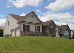 Short-sale in  HELM LN Reading, PA 19605