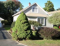 Short-sale in  E NEW ST Bristol, CT 06010